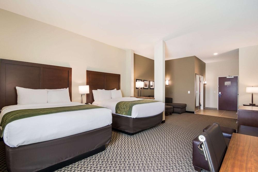 Comfort Inn & Suites