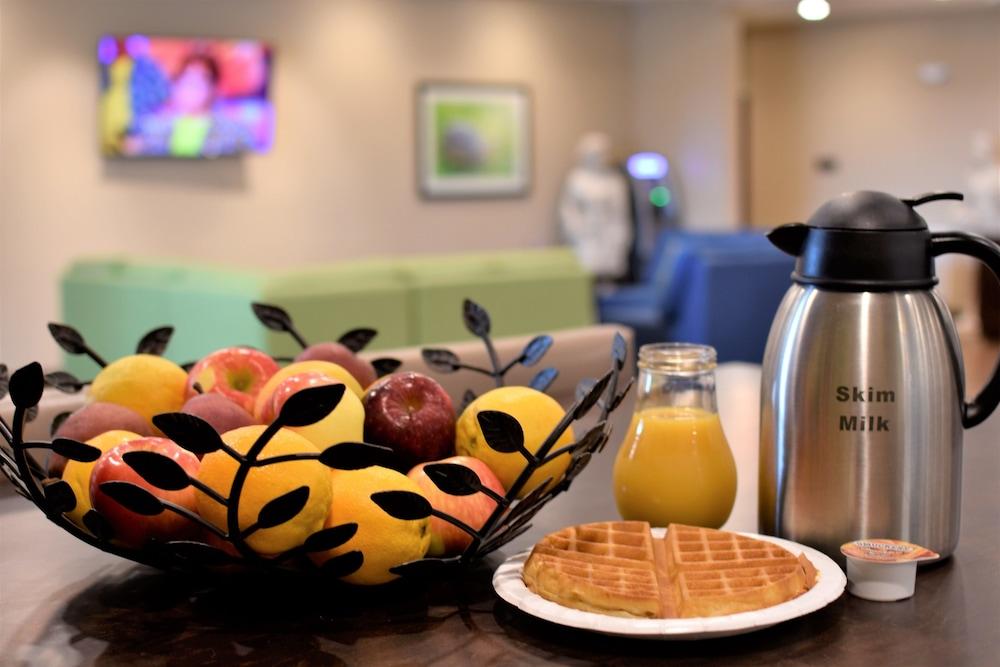 Comfort Inn & Suites