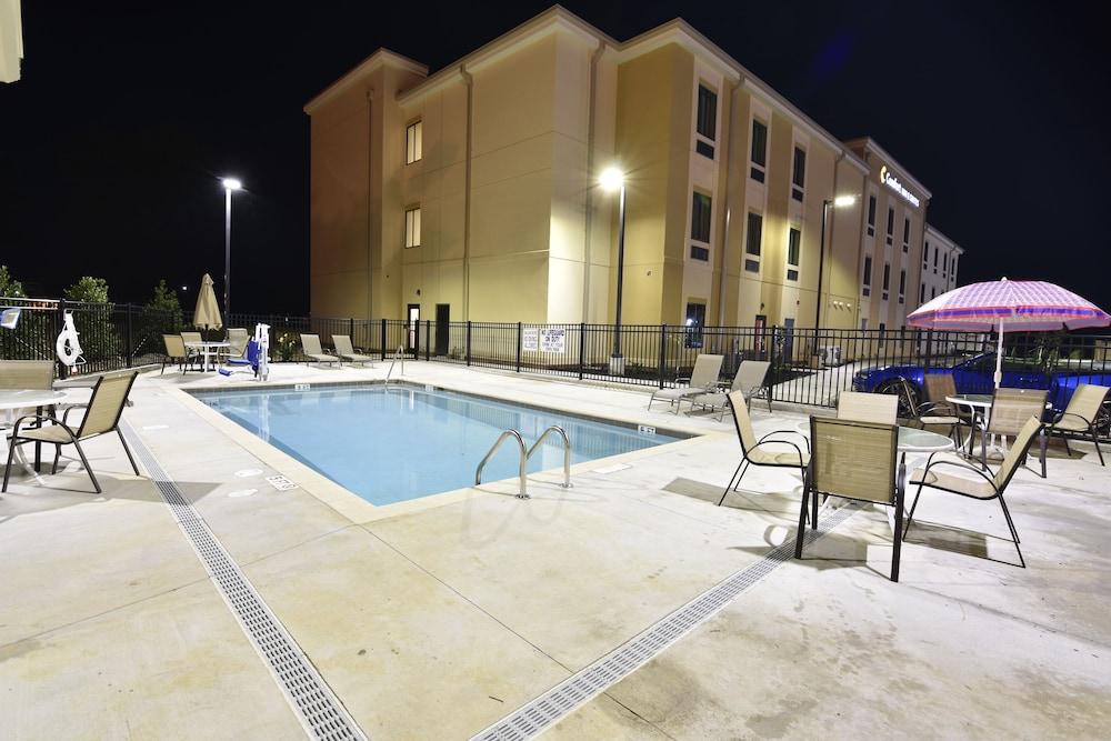 Comfort Inn & Suites