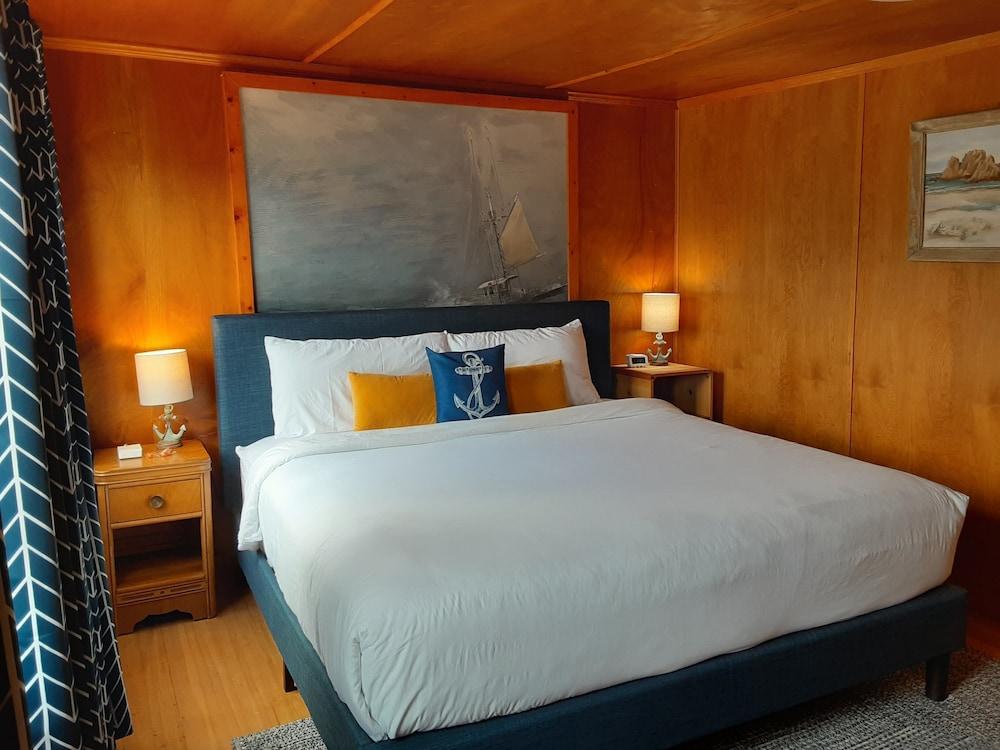 Anchor Inn Resort
