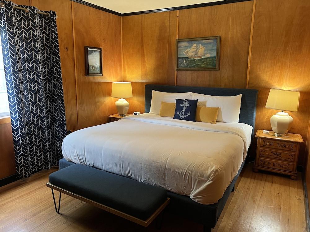 Anchor Inn Resort