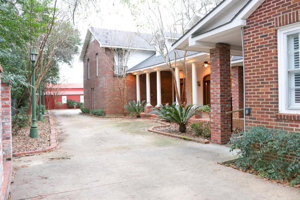 Opus House Bed and Breakfast