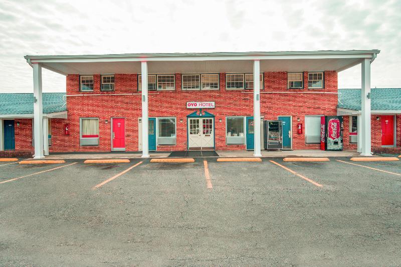 Hotel Durham West Hills by OYO Rooms
