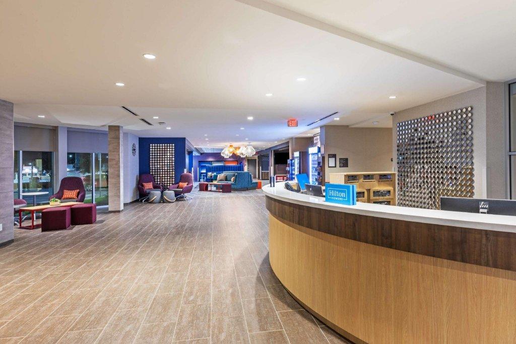 Tru by Hilton Laredo Airport