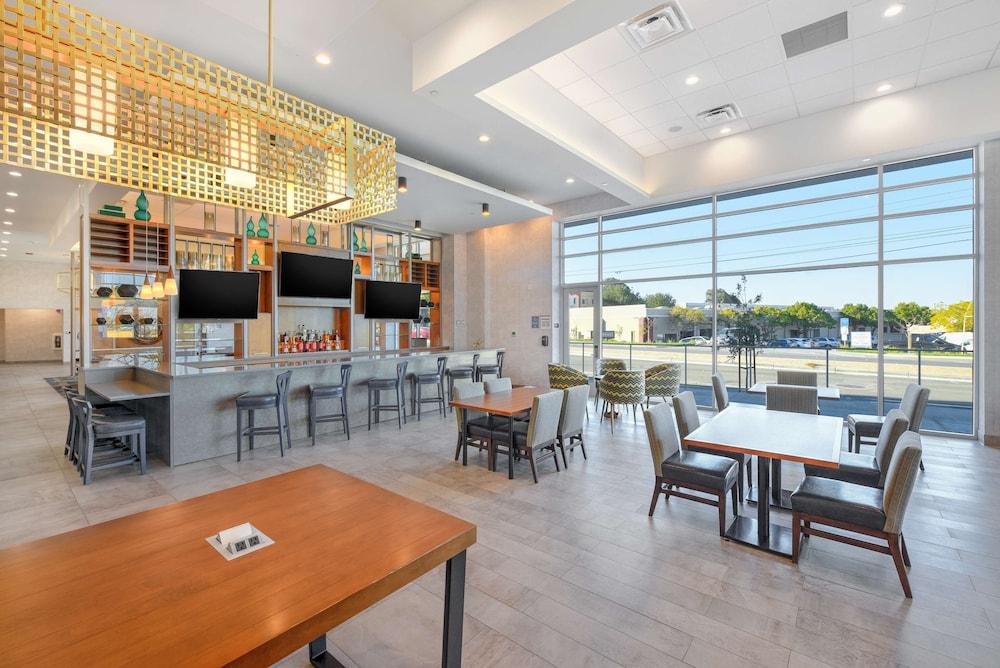 Hilton Garden Inn Fremont