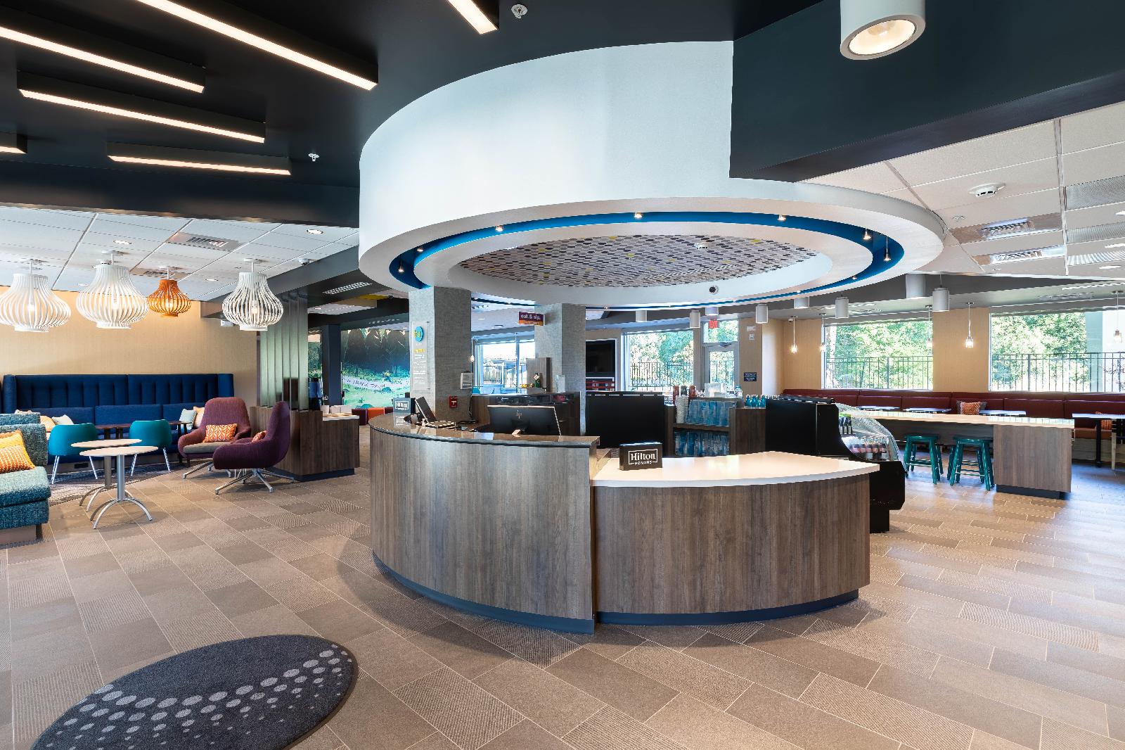 Tru by Hilton Eugene