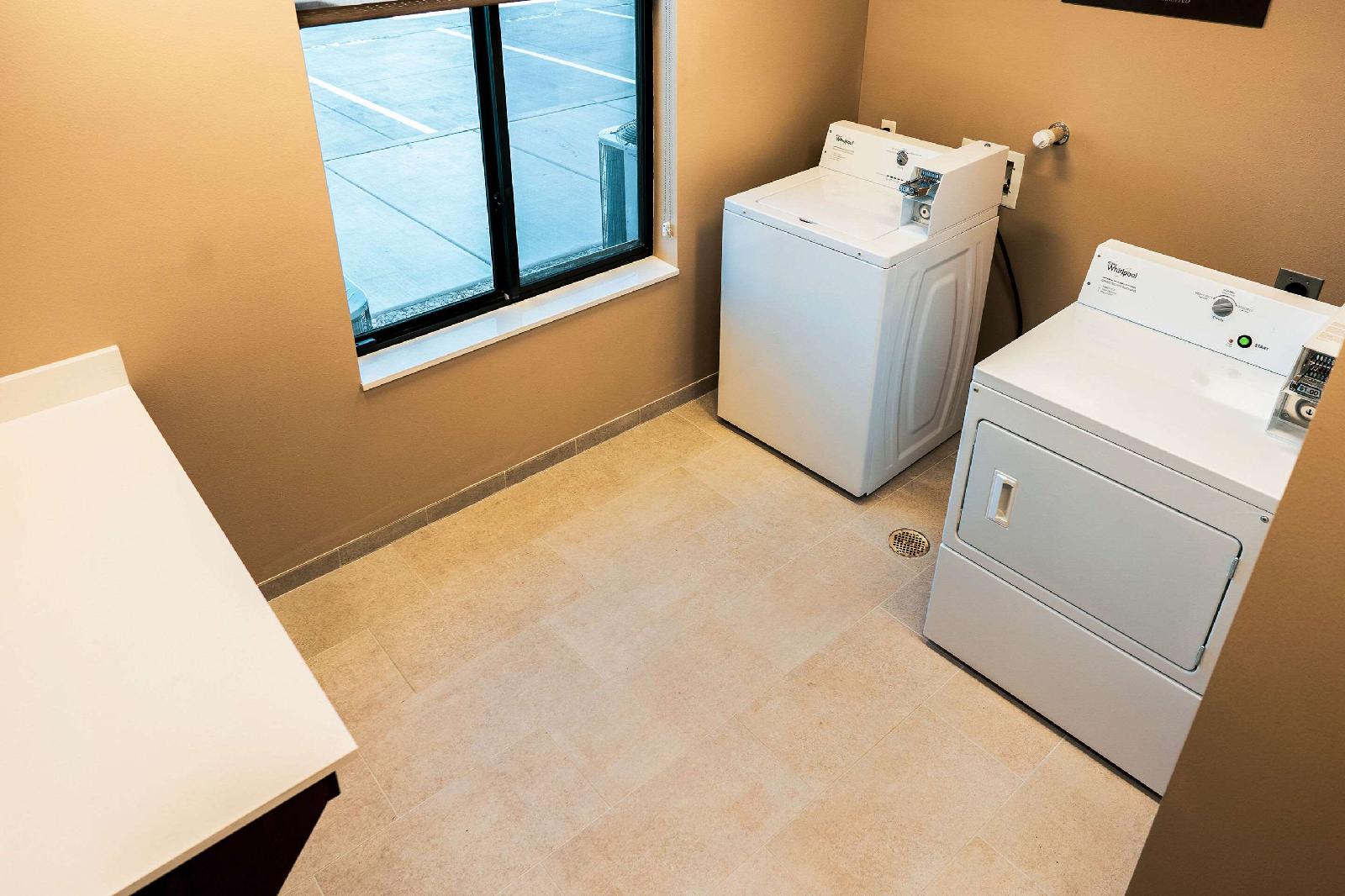 Comfort Suites Albuquerque Airport