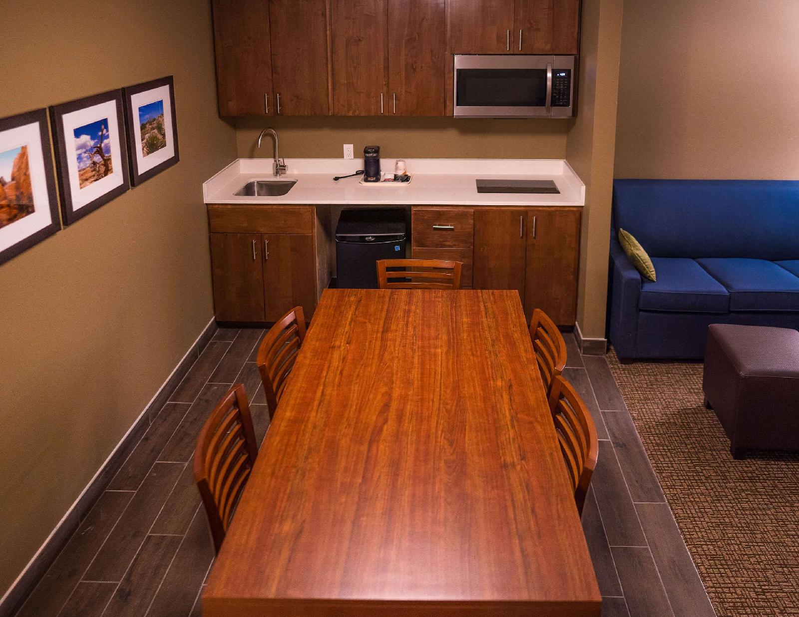 Comfort Suites Albuquerque Airport
