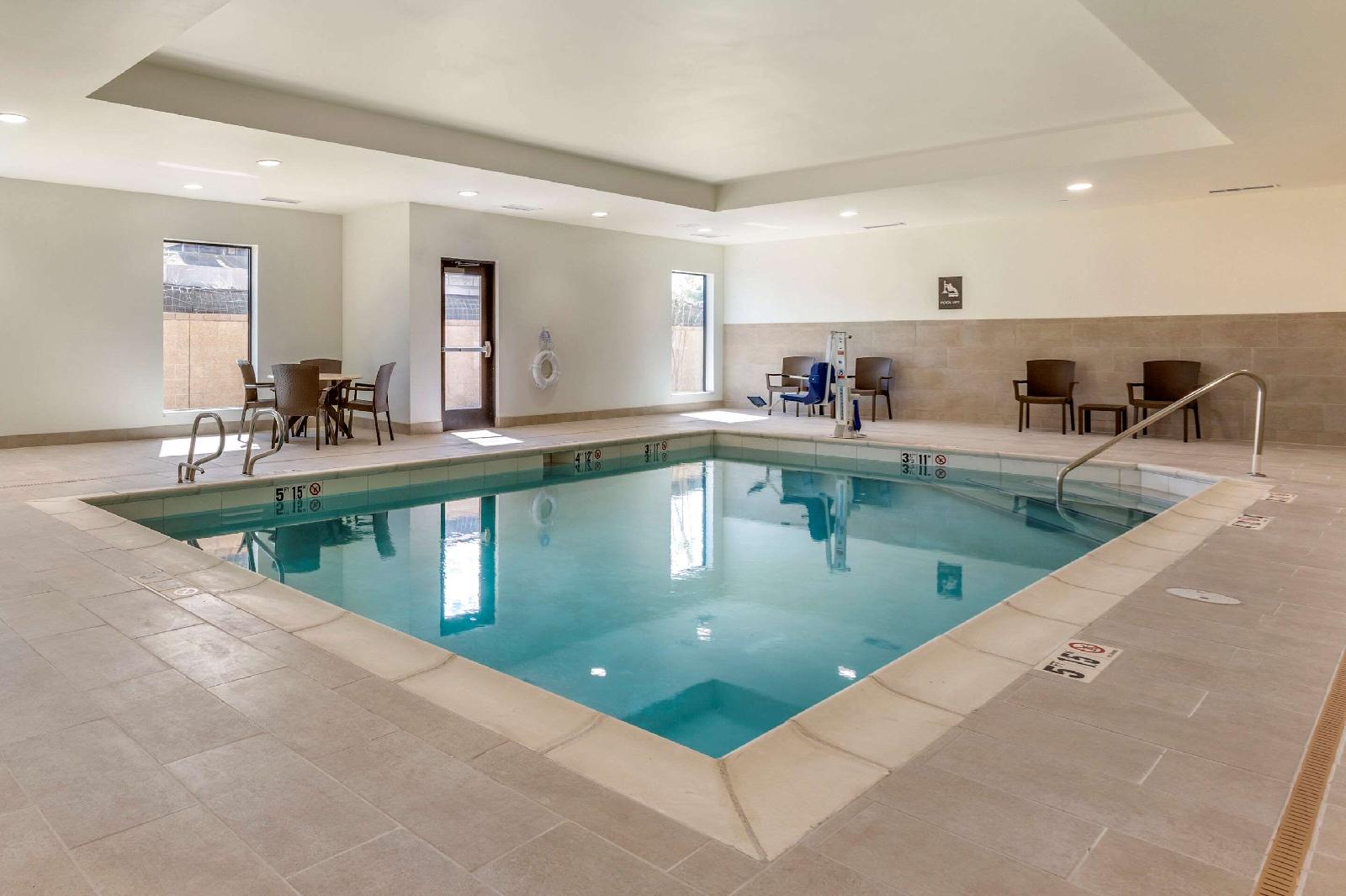 Comfort Suites Albuquerque Airport