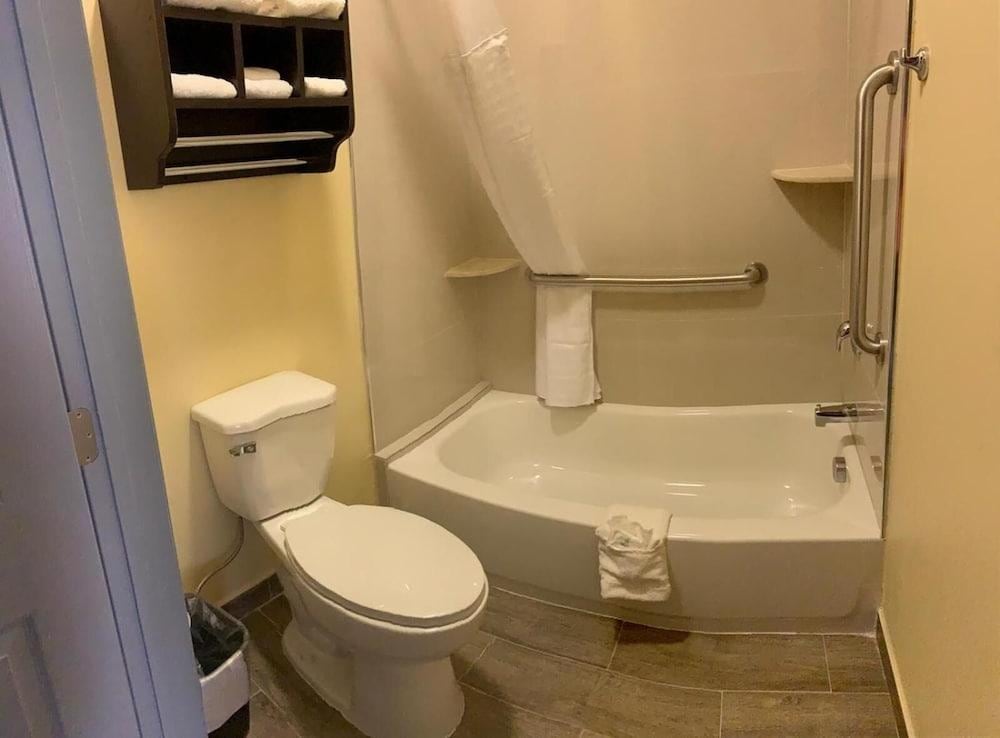 Homestay Inn & Suites Edinburg