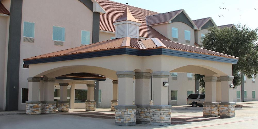 Cuero's Copper Inn