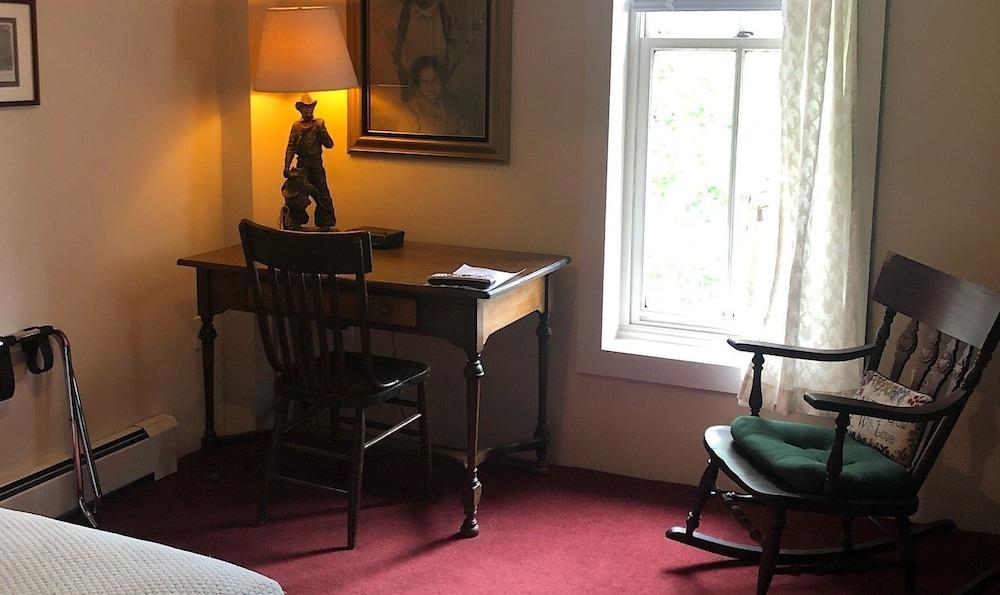 The Villa Dallavalle Historic Inn