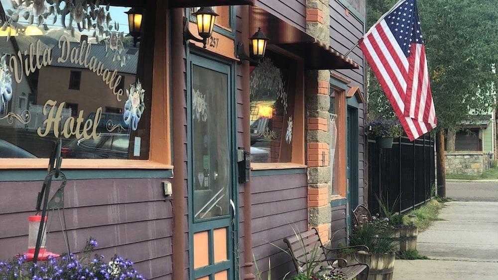 The Villa Dallavalle Historic Inn