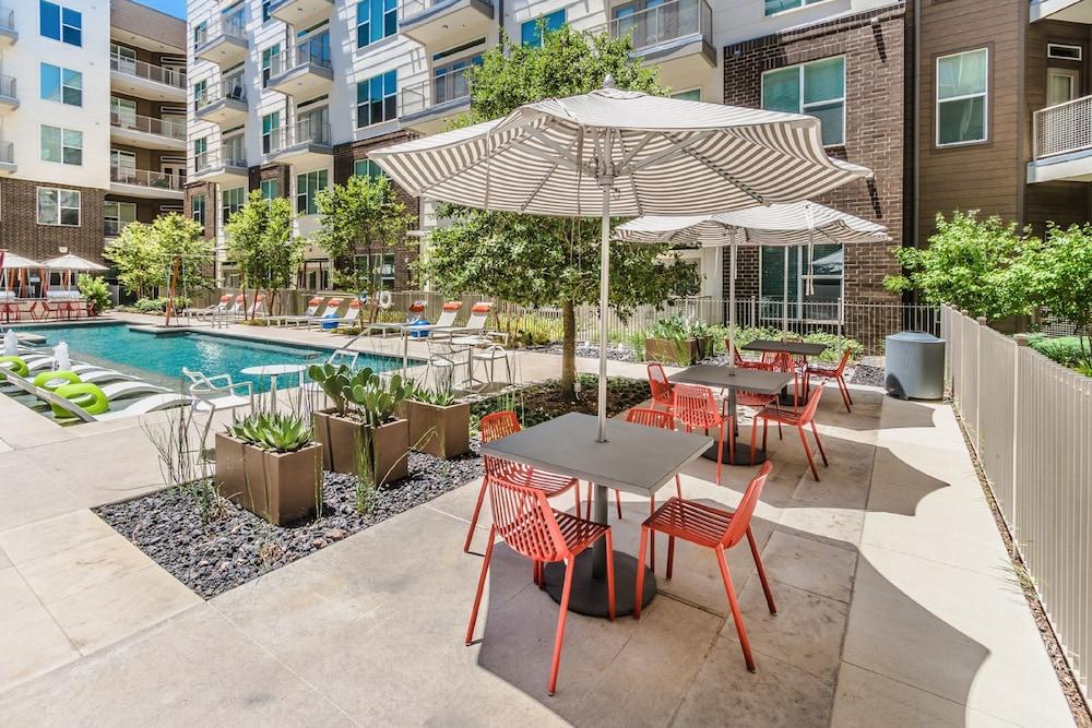 Magnolia Lux Apartments by Barsala