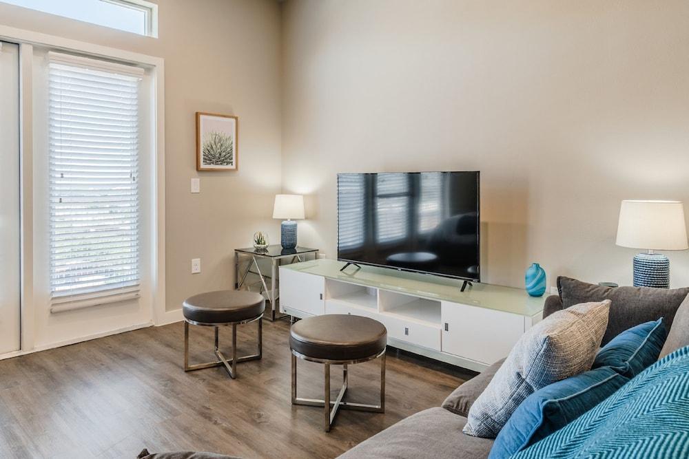 Magnolia Lux Apartments by Barsala