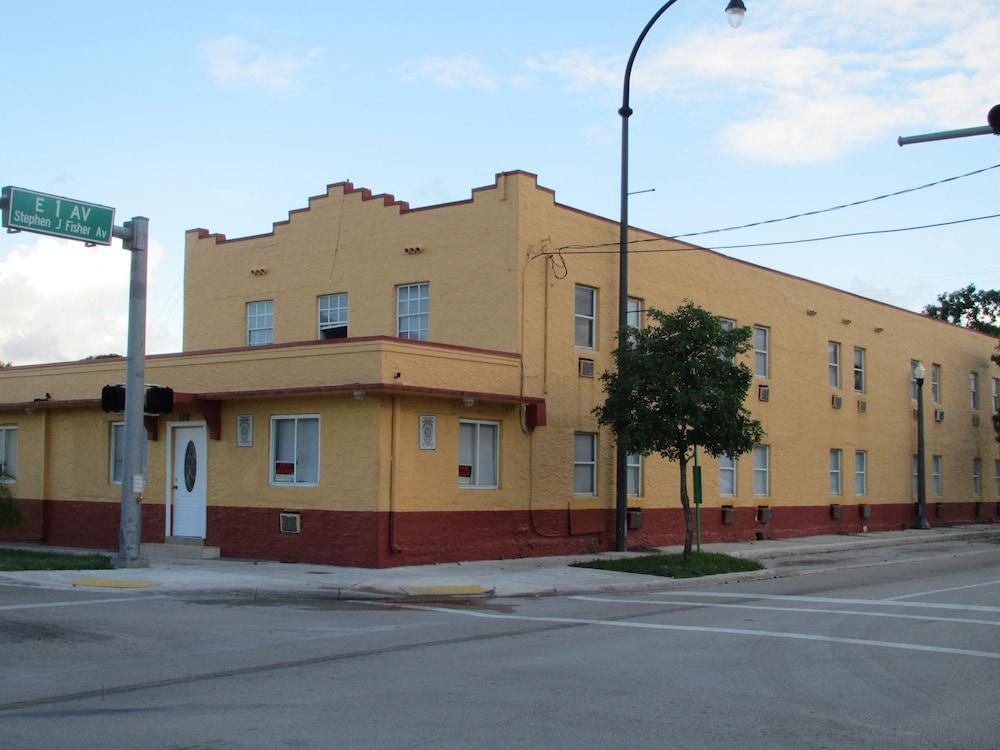 Dixie Hotel