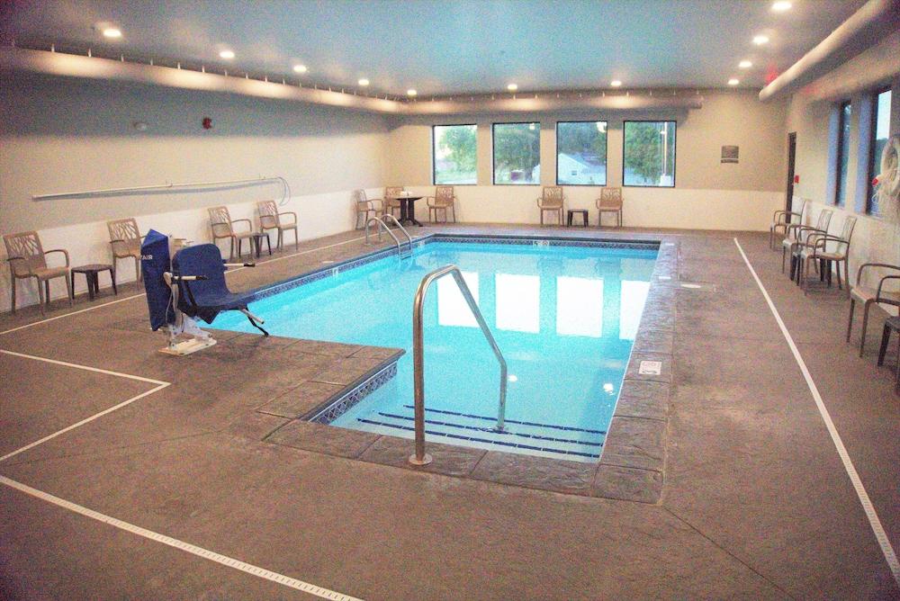 Brookstone Inn And Suites