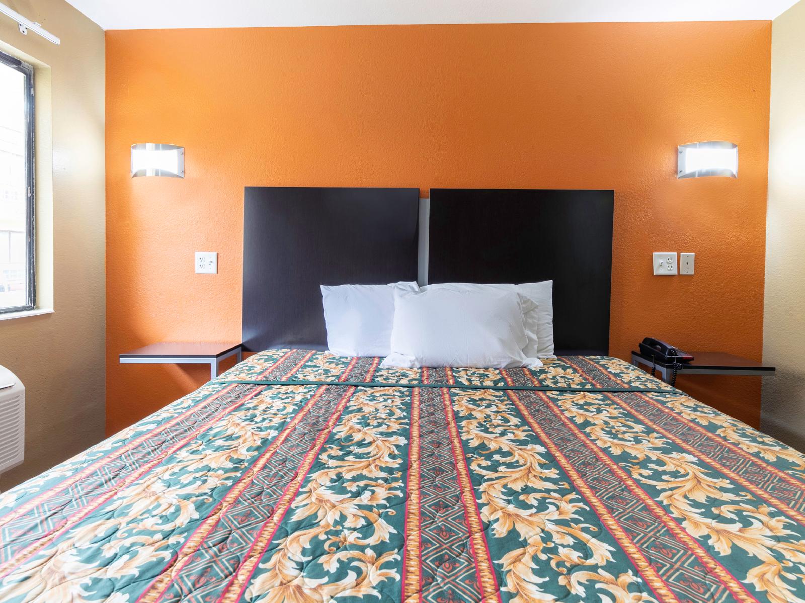 Hotel Lake Charles Hwy 10 by OYO Rooms