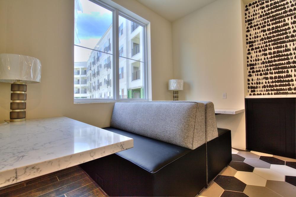 Steelyard Apartment