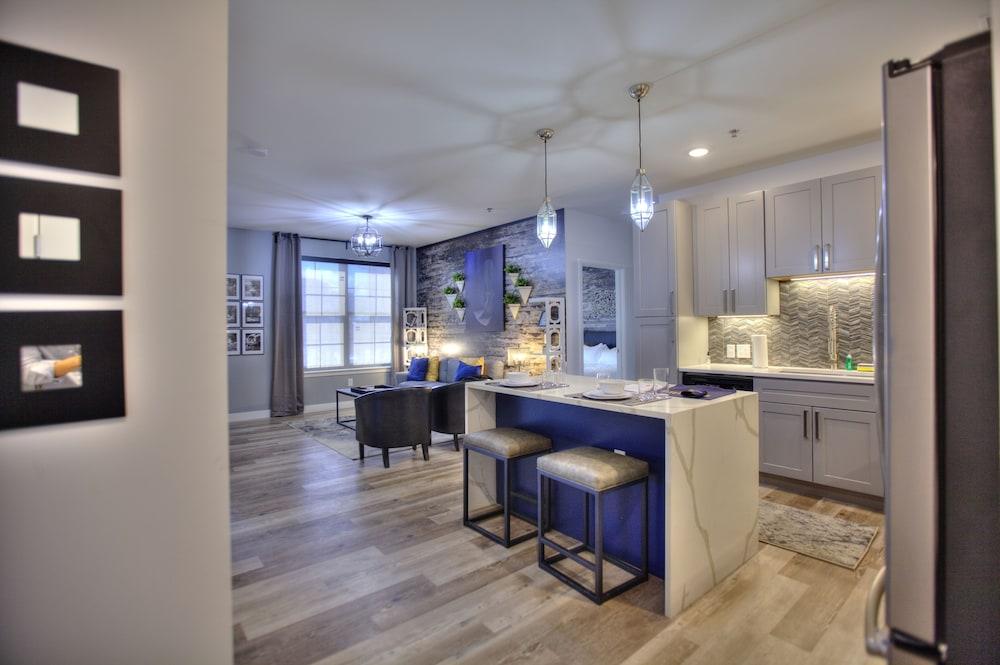 Steelyard Apartment
