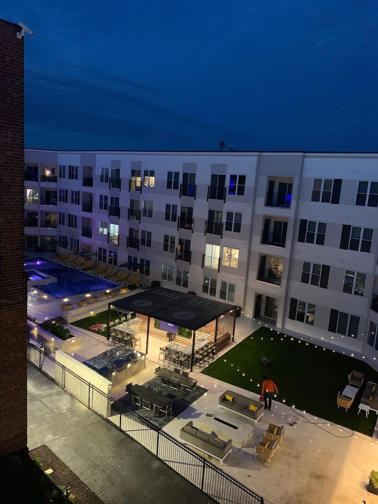 Steelyard Apartment