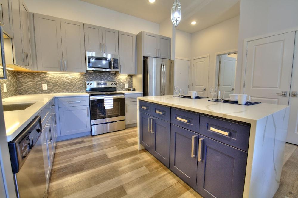 Steelyard Apartment