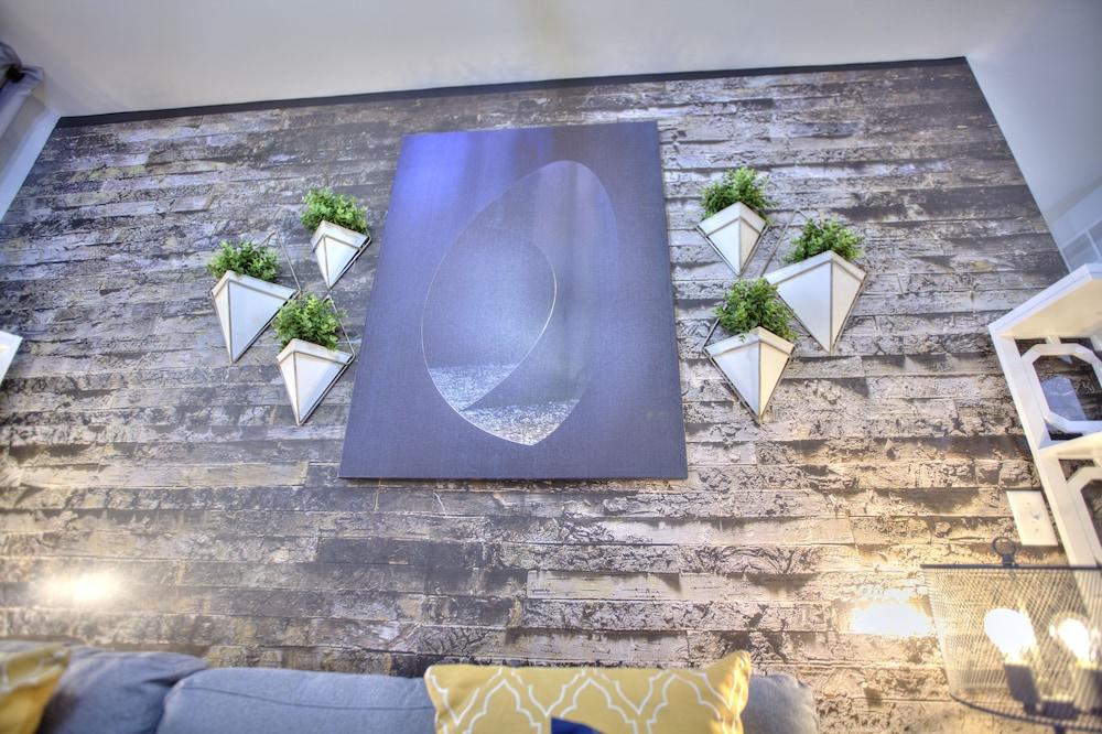 Steelyard Apartment