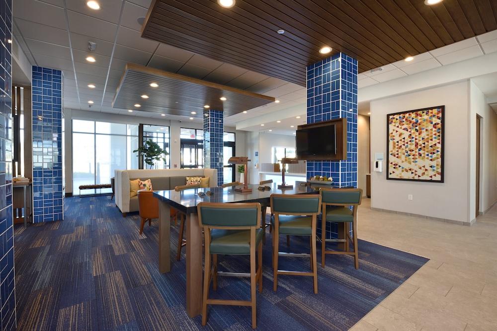 Holiday Inn Express & Suites Houston North - Woodlands Area