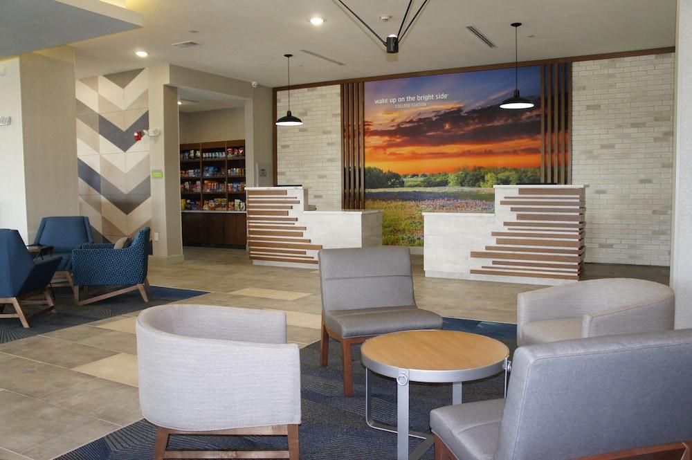 La Quinta Inn & Suites by Wyndham College Station North