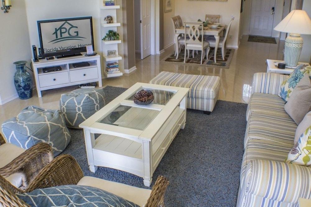 Cristina's Windsor Palms Villa