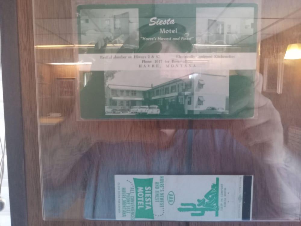Siesta Motel