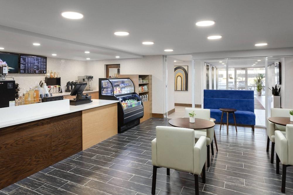 Delta Hotels Indianapolis Airport