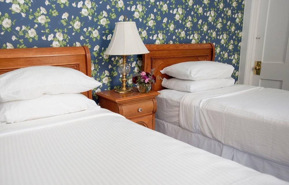 Athenaeum Hotel