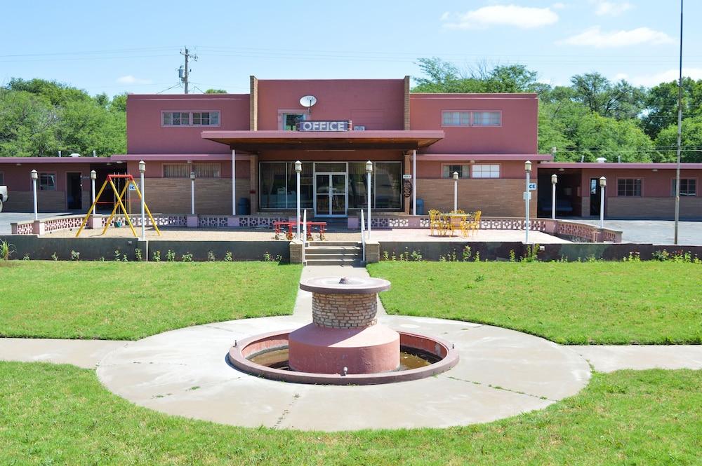 Western Skies Motel