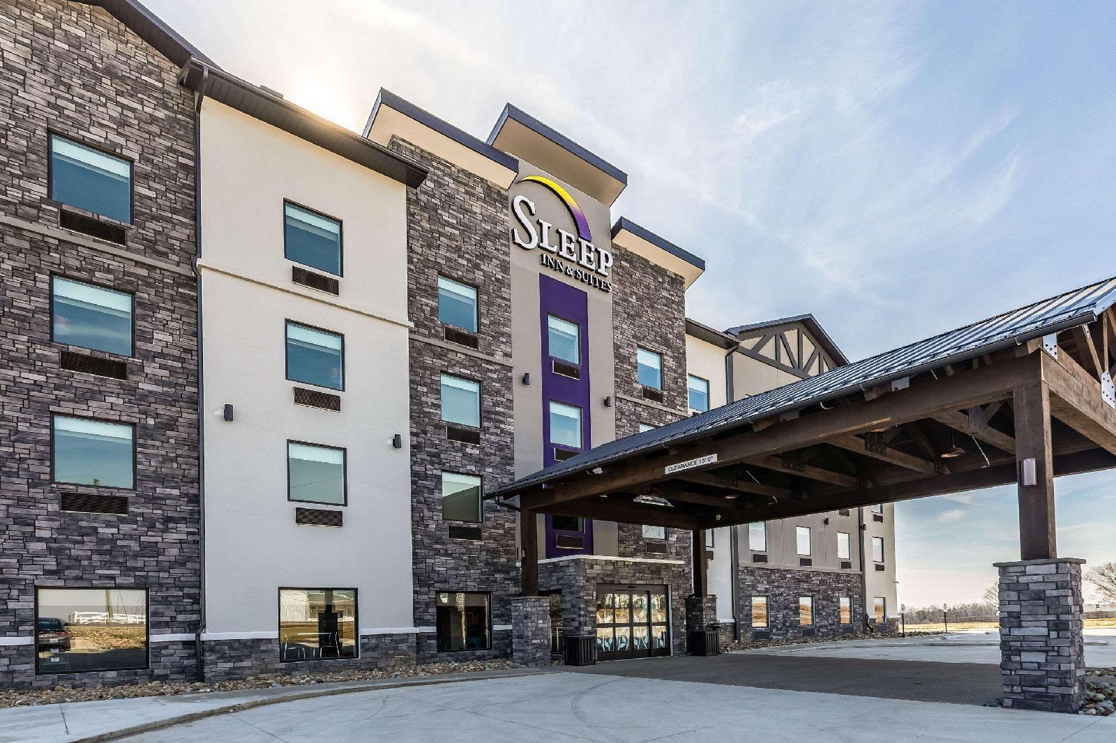 Sleep Inn & Suites