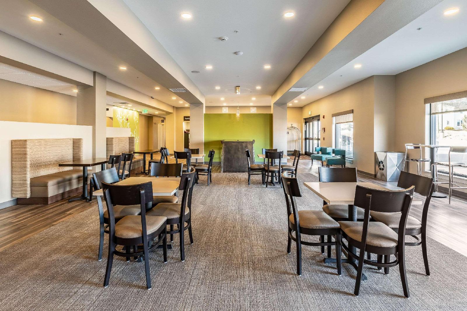 Sleep Inn & Suites
