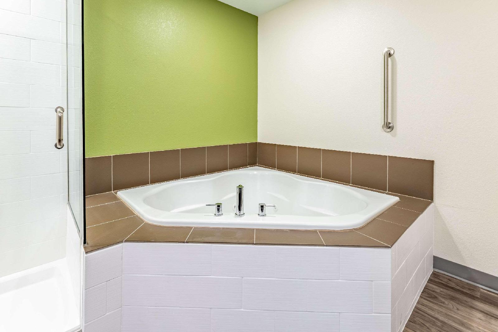Sleep Inn & Suites