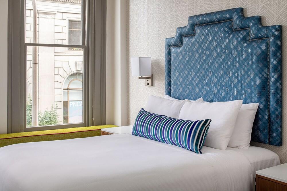 Harlow Hotel