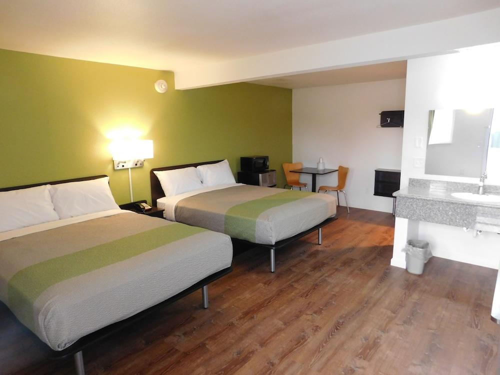 Motel 6 Burlington