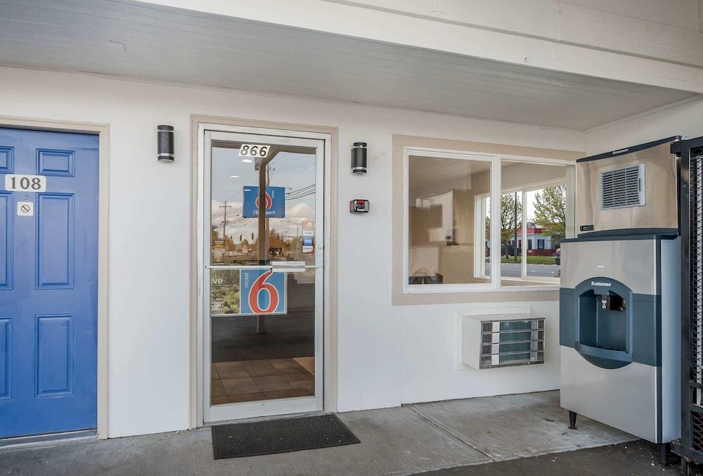 Motel 6 Burlington