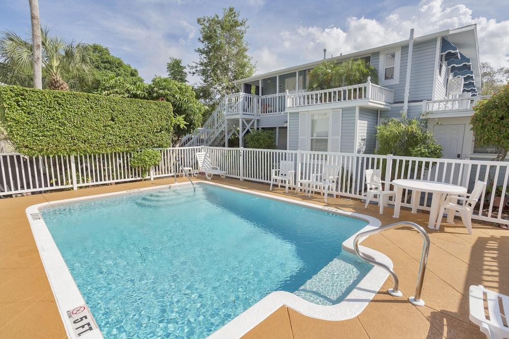 Meranova Guest Inn