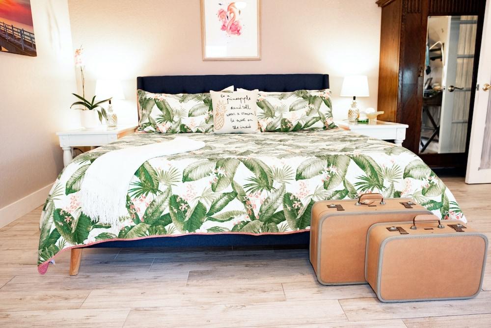 Meranova Guest Inn