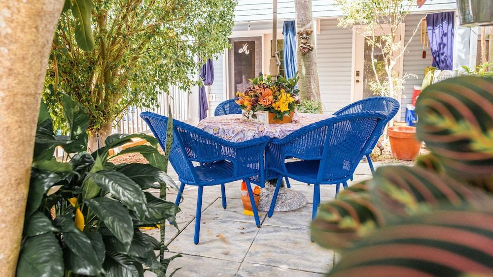 Meranova Guest Inn