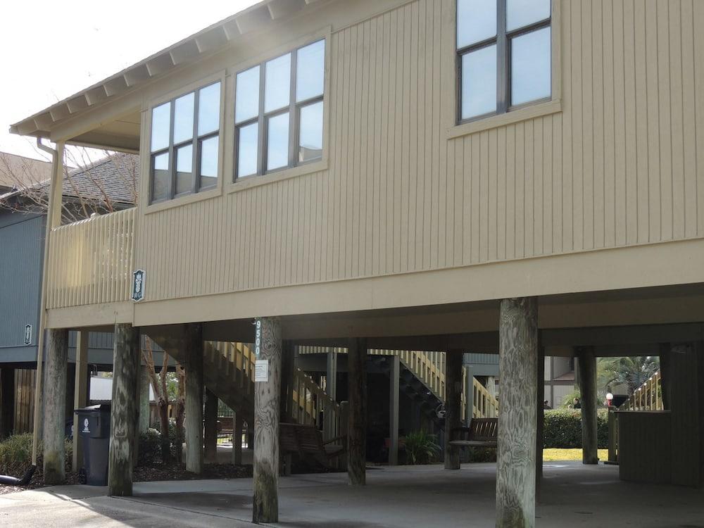 Guest Cottage by Myrtle Beach Vacation Rentals