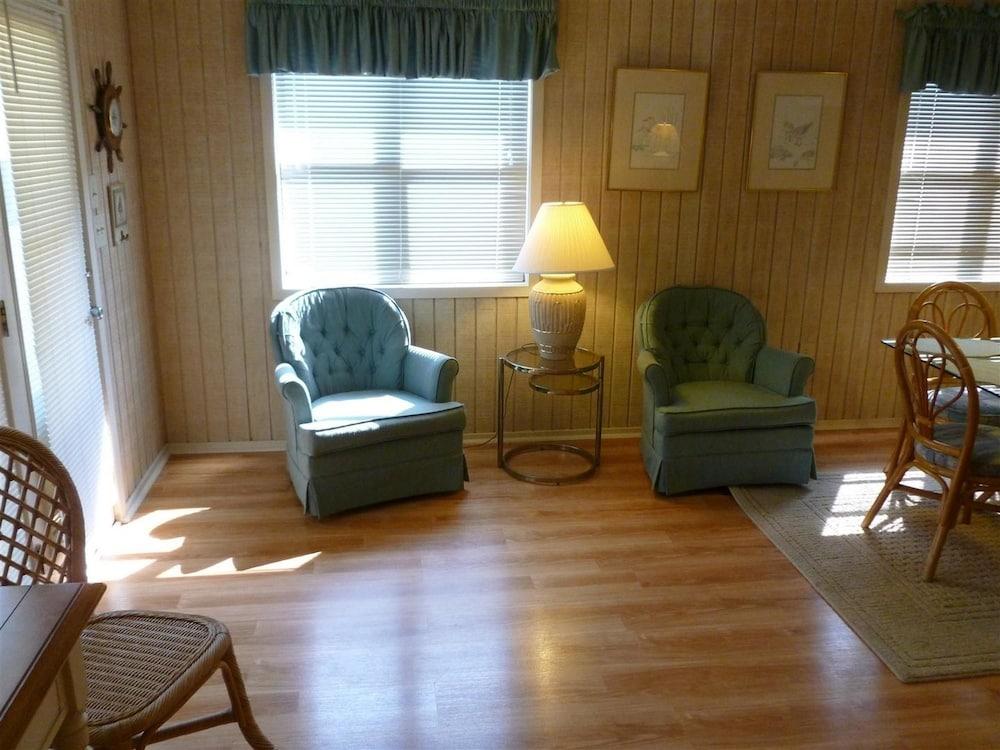 Guest Cottage by Myrtle Beach Vacation Rentals