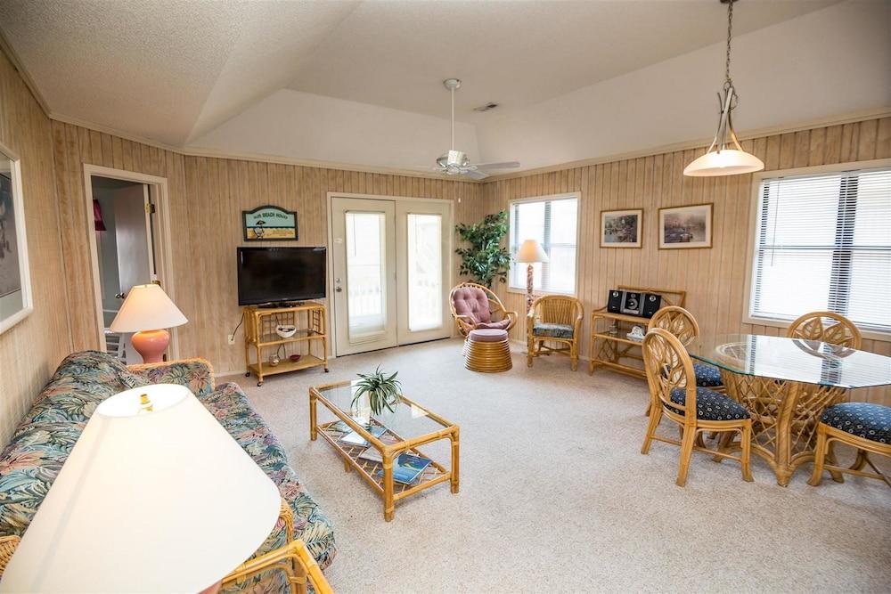Guest Cottage by Myrtle Beach Vacation Rentals