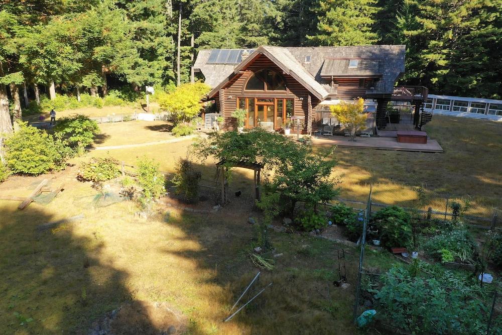 Redwood Log Cabin