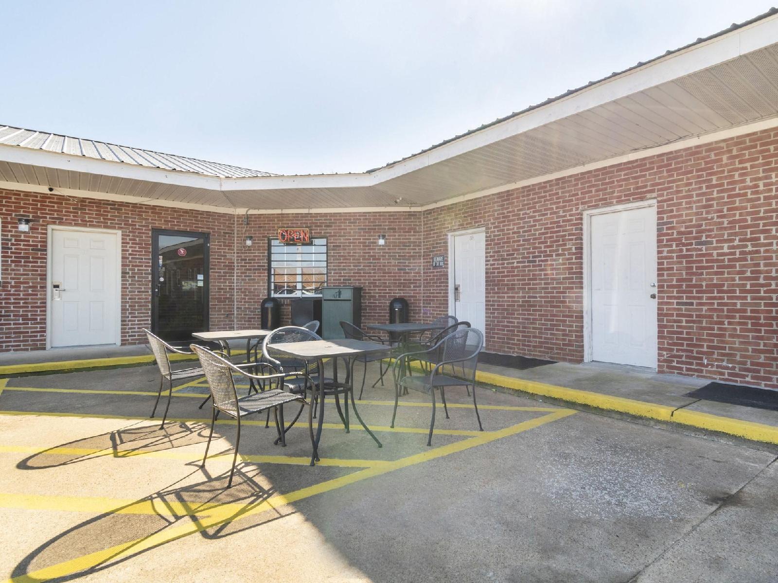 Hotel Ruleville Route 49W by OYO Rooms