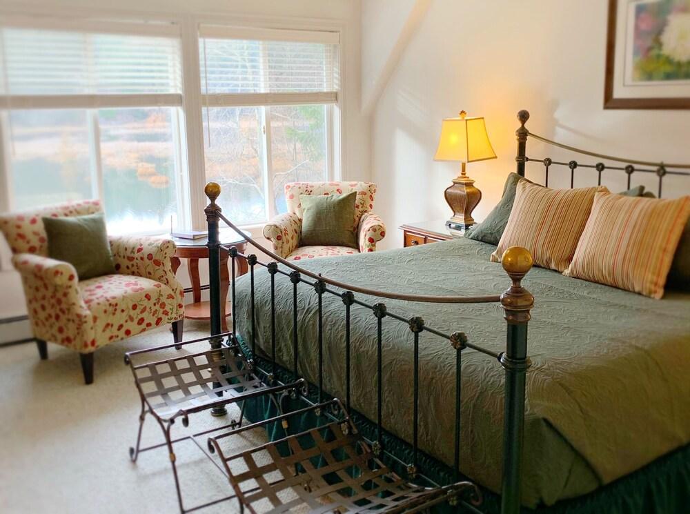 Otters Pond Bed and Breakfast