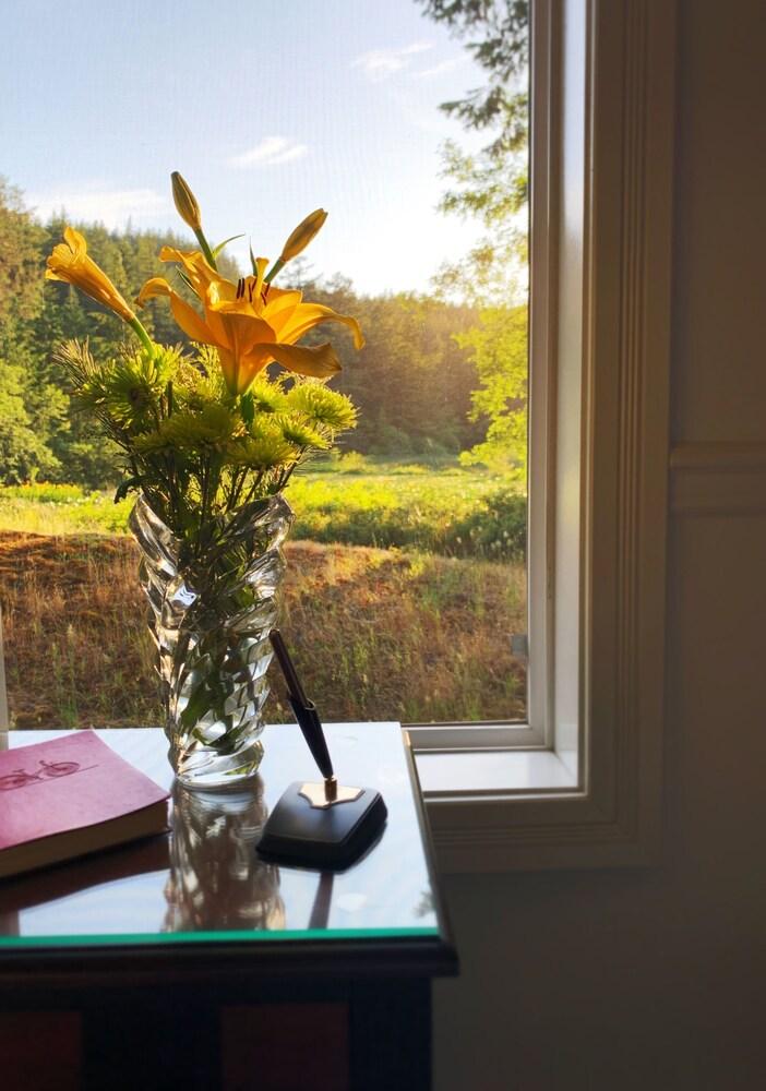 Otters Pond Bed and Breakfast